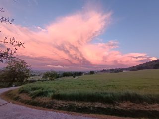 A beautiful sky seen from the road to Cà del Bocca