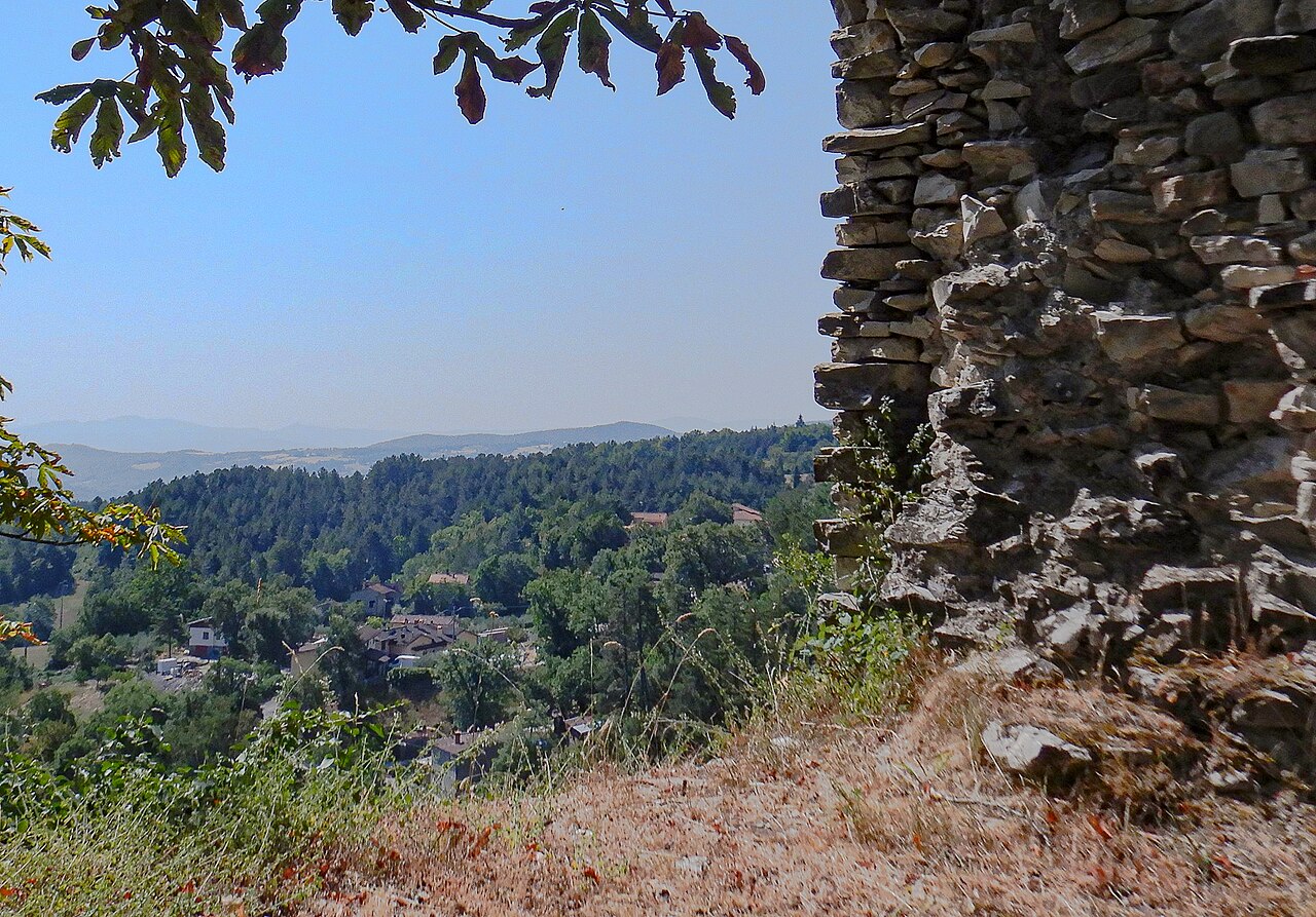 Vista dai giardini del castello di Caprese Michelangelo