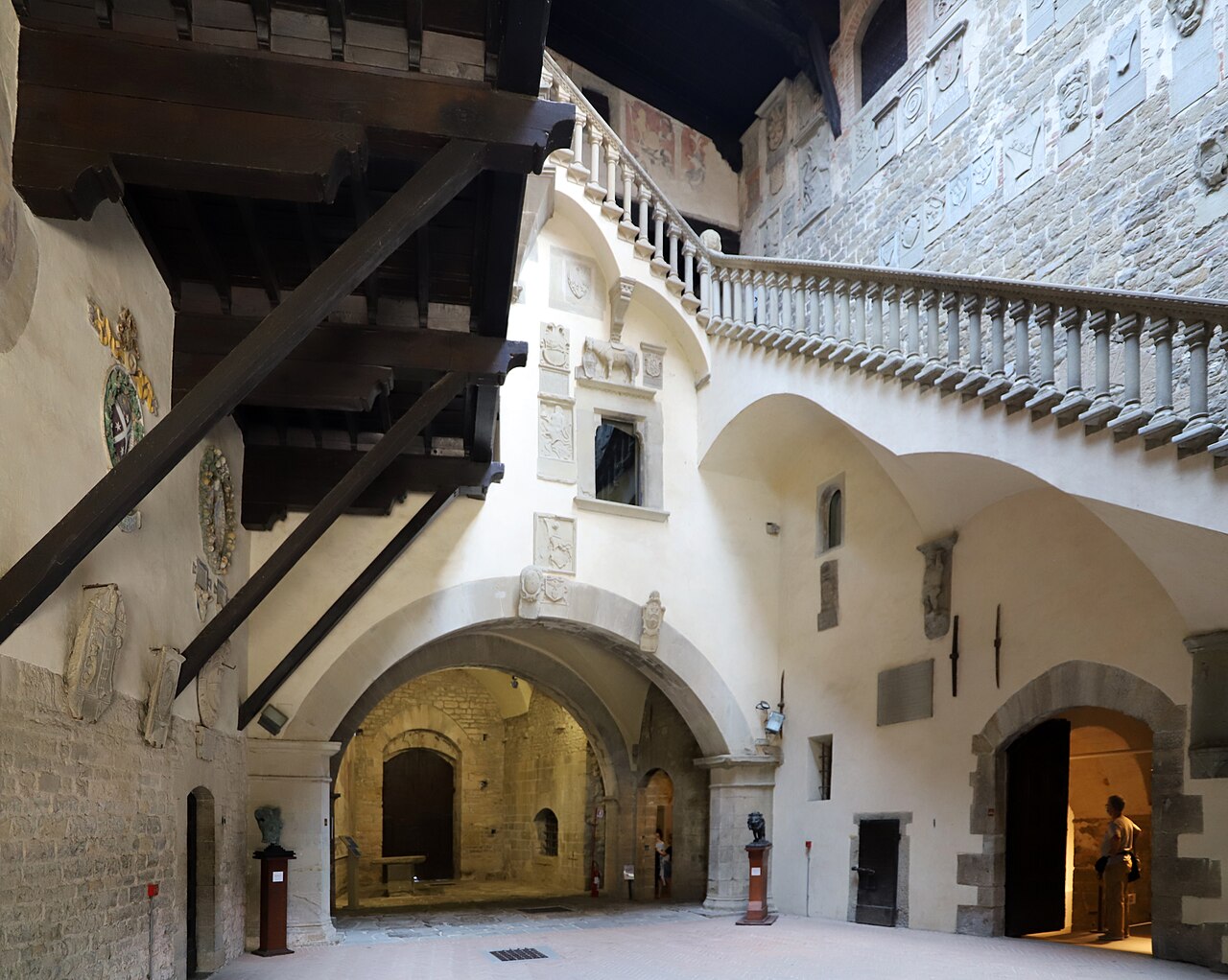 Il cortile del castello dei Conti Guidi a Poppi